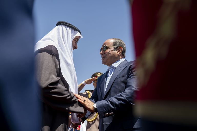 محمد بن زايد يصل إلى العلمين في زيارة أخوية.. ويبحث مع السيسي تعزيز تعاون البلدين - صورة 4