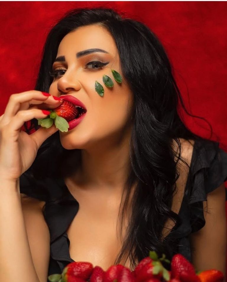 مصر.. بلاغ يتهم البلوغر منى ممدوح بارتكاب فعل فاضح - صورة 2