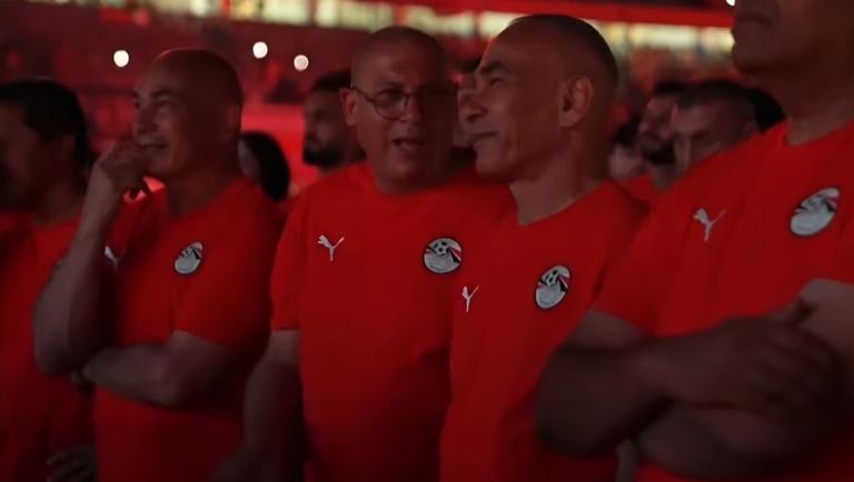 احتفالية 100 مليون شكرا تستقبل منتخب مصر «100 مليون شكرا».. اللقطات الأولى لاستقبال منتخب مصر في استاد القاهرة - صورة 2