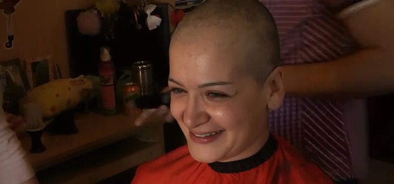 شوق الهادي وإلهام شاهين في قائمة نجمات تخلين عن الشعر بالكامل - صورة 5