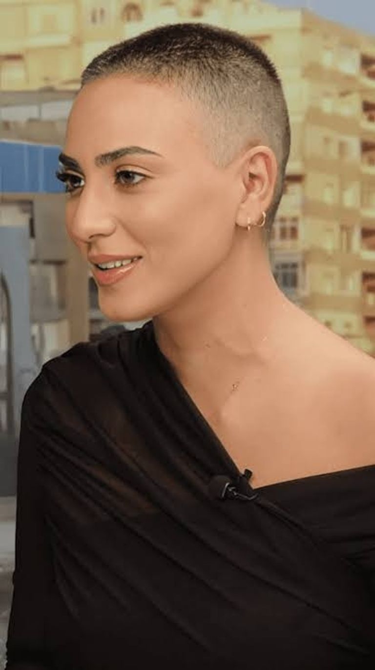 شوق الهادي وإلهام شاهين في قائمة نجمات تخلين عن الشعر بالكامل - صورة 2