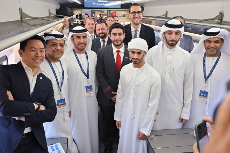 إنجاز عالمي من أبوظبي.. أول جرس تداول يُقرع داخل قطار متحرك - صورة 3