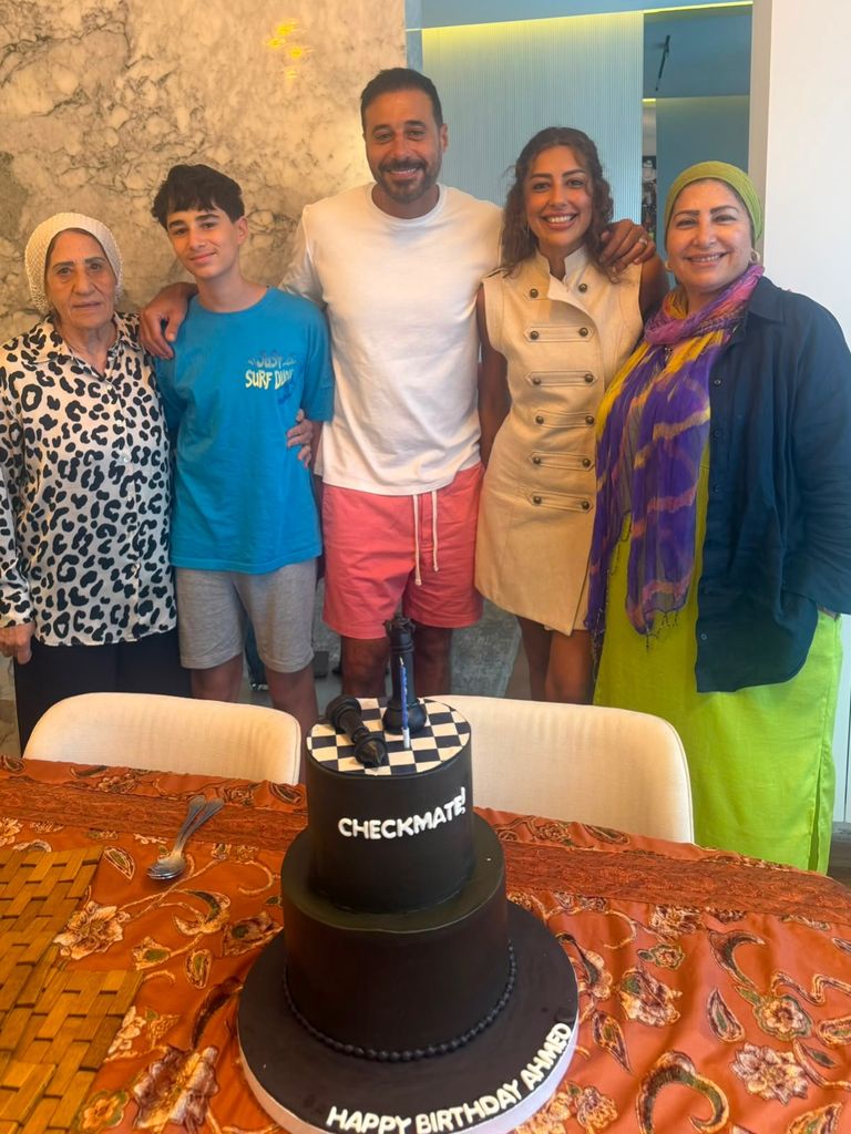 أول عيد ميلاد لأحمد السعدني بعد زواجه أحمد السعدني يحتفل بأول عيد ميلاد بعد زواجه من ميرنا الهلباوي (صور) - صورة 4