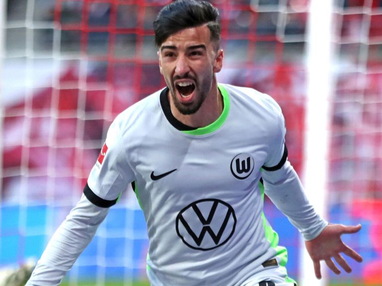 المهاجم الجزائري محمد الأمين عمورة ضربة مالية.. لماذا يسعى عمورة للهروب من جحيم فولفسبورغ؟ - صورة 1