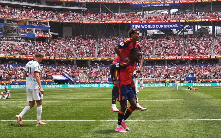 منتخب إسبانيا باكو مونتيسينوس لـ«العين الرياضية»: إسبانيا لا تملك نقاط ضعف.. وميسي لا يقهر - صورة 1