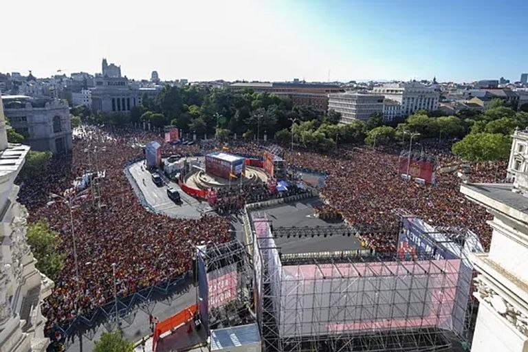 احتفالات منتخب إسبانيا مليونية في مدريد.. احتفال استثنائي بأبطال العالم (فيديو) - صورة 1