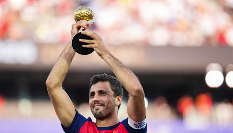 رودري ميسي ورودري ويامال.. من يتوج بالكرة الذهبية في 2026؟ - صورة 1