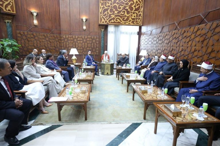 «استخدام نصوص قرآنية لتبرير الإرهاب».. كيف رد شيخ الأزهر على سؤال رئيس «الجبل الأسود»؟ - صورة 1