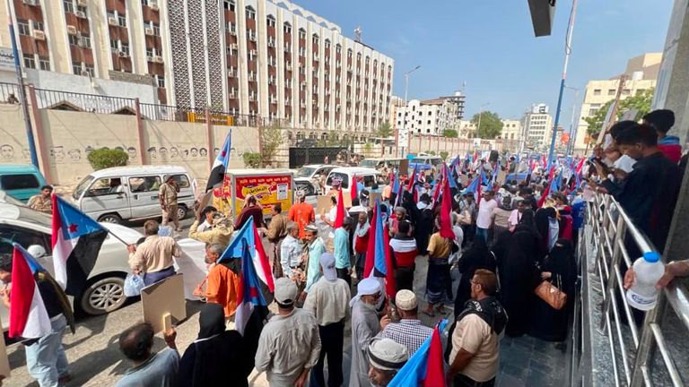 مسيرات شعبية بجنوب اليمن.. رفض للكيانات الإخوانية ودعم لـ&laquo;الانتقالي&raquo; - صورة 2