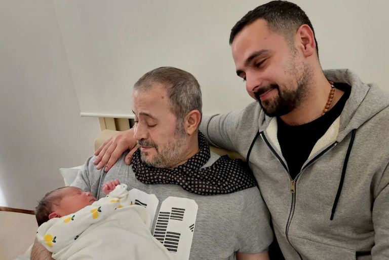 جورج وسوف يستقبل حفيده وديع جونيور - صورة 1