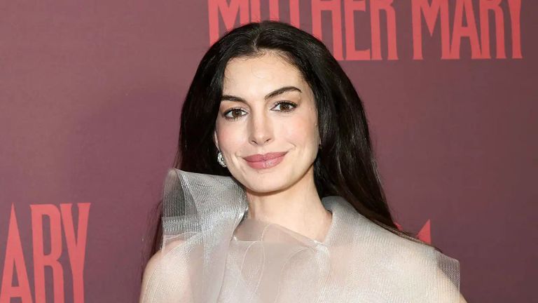 آن هاثاواي تكتسح شباك التذاكر.. نصف مليار دولار في انطلاقة تاريخية - صورة 2