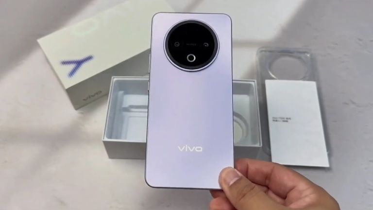 vivo Y500 يقترب من السوق المصري.. بطارية ضخمة وأداء عصري - صورة 1
