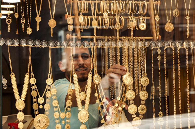 سعر الذهب اليوم في مصر الإثنين 27-07-2026.. غرام 21 بـ6215 جنيها - صورة 1