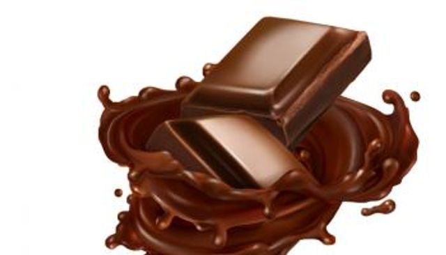 صناعة الشوكولاتة تبدأ بحصاد قرون الكاكاو وإزالة الحبوب منها