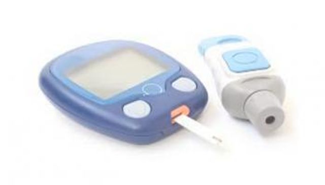 يُنصح بشرب الماء بكثرة بين الإفطار والسحور