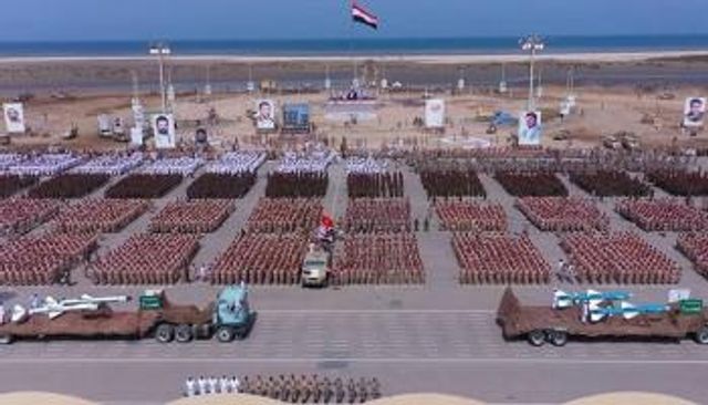 جانب من العرض الذي اقامته المليشيات الحوثية في الحديدة