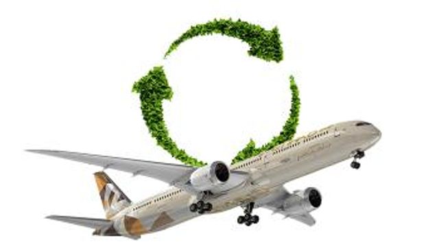 طائرة تابعة لطيران الإمارات - وام