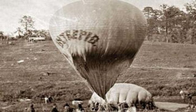 واحدة من التجارب الأولى لمناطيد التجسس- أرشيفية