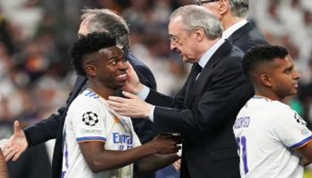 فلورنتينيو بيريز رئيس ريال مدريد مع فينيسيوس