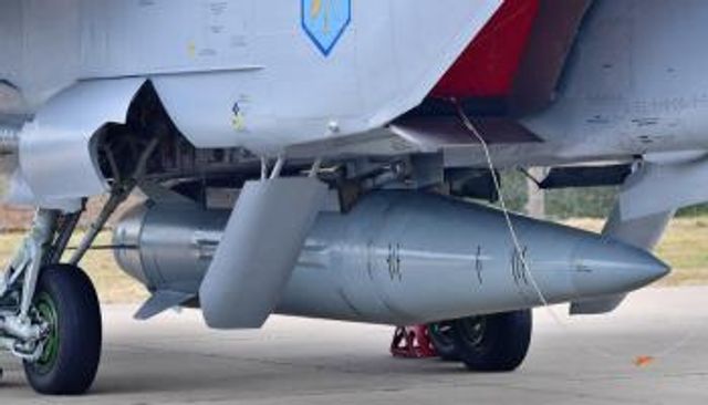 صاروخ "كينجال" على طائرة "ميغ-31"