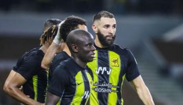 كريم بنزيما مهاجم الاتحاد