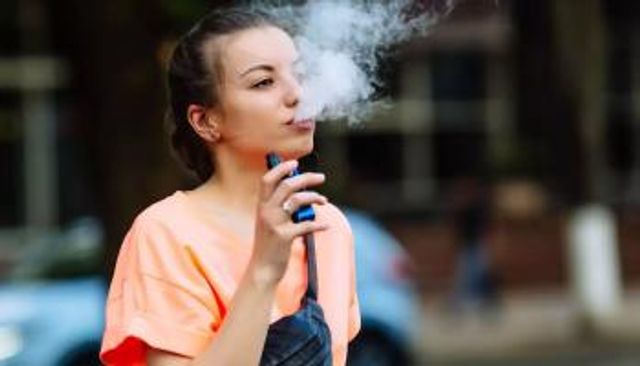 التدخين الإلكتروني خطر كبير على صحة القلب