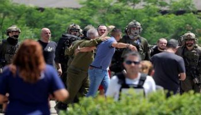 الرهائن الإسرائيليون الذين أطلق سراحهم - رويترز