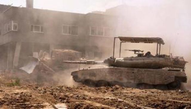 دبابة إسرائيلية في قطاع غزة