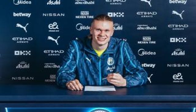 إيرلينغ هالاند مهاجم مانشستر سيتي أمام ريال مدريد