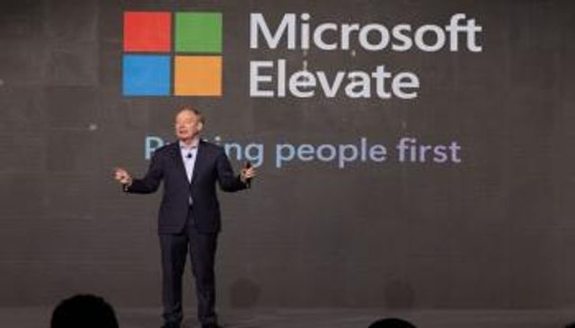 براد سميث - وام