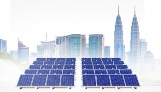 ألواح طاقة شمسية