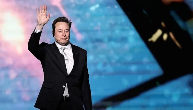 «تسلا» في عين العاصفة.. أعطال سياراتها تودي بحياة الركاب