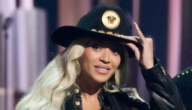 ليونيل ميسي وكريستيانو رونالدو