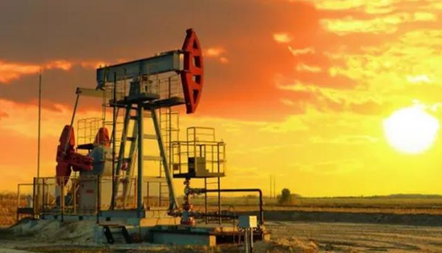 «تعديل الأصفار وإبراز الهوية».. الكشف عن العملة السورية الجديدة