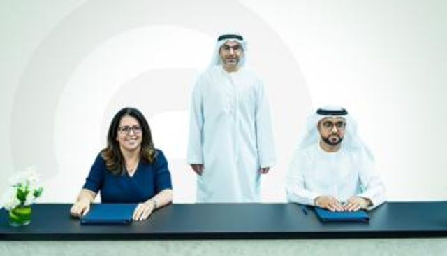 جانب من توقيع الاتفاقية - وام