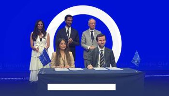 جانب من اللقاءات 