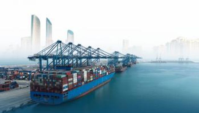 تفوق إماراتي في القطاع البحري