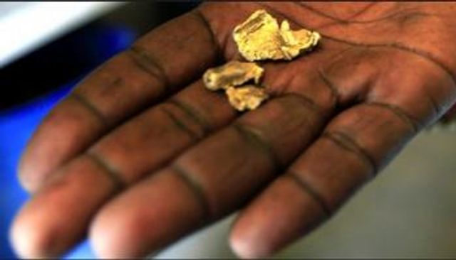 عمليات التعدين الأهلى عن الذهب لا تتوقف