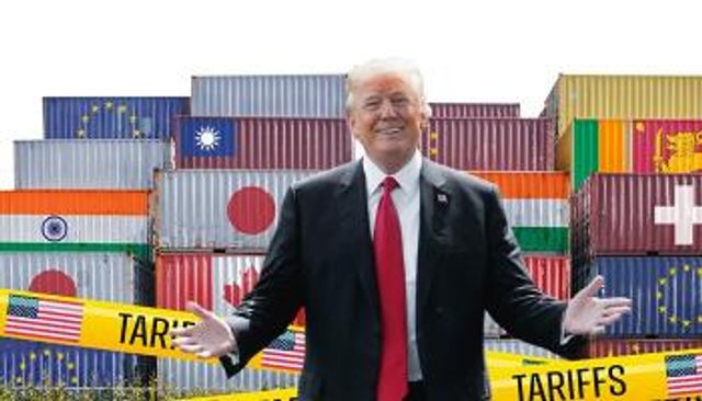 الرئيس الأمريكي دونالد ترامب وسياسة الرسوم الجمركية