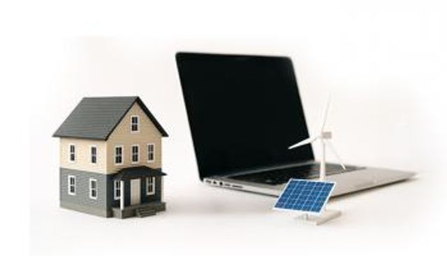 العقارات والتكنولوجيا والطاقة.. ثلاثية التفاؤل الاستثماري في الإمارات