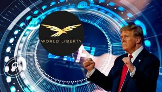 دونالد ترامب أمام شعار عملة WLFI 