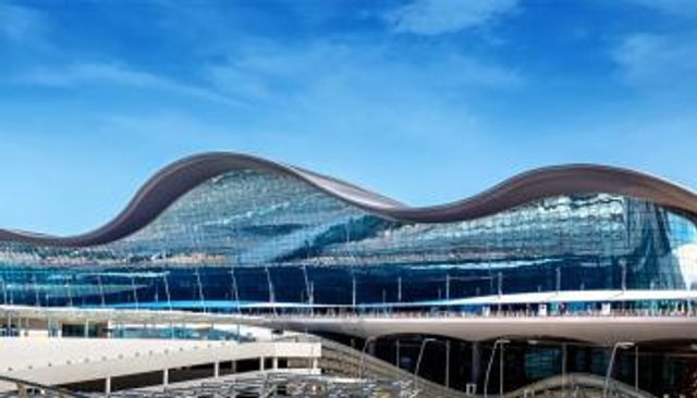 ريادة إماراتية في مجال النقل الجوي