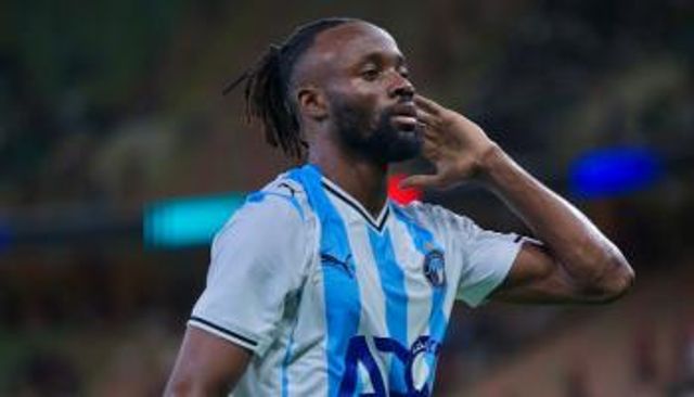 فيستون مايلي صاحب الهاتريك