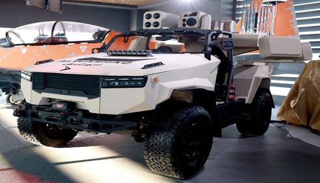 سلطان الجابر يزرع شجرة القرم رقم 5 ملايين ضمن برنامج أدنوك