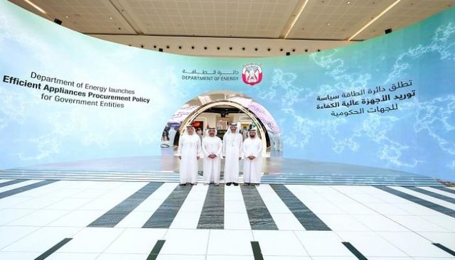  ولي عهد أبوظبي يلتقي الرئيس التنفيذي لشركة «BYD»