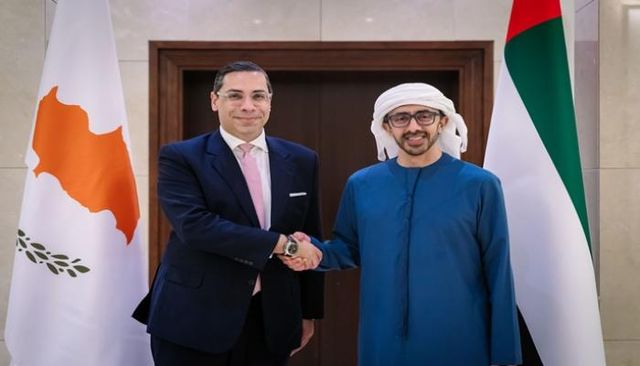 «كالدس» تستعرض آليات متطورة وغواصة مسيّرة في «يومكس وسيمتكس»