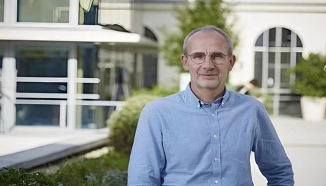 الحصان الباكي