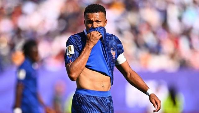 كيليان مبابي من مباراة فرنسا وباراغواي