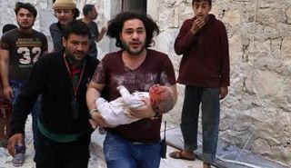 معاناة سكان حلب جراء القصف المستمر على المدينة