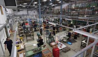 المصانع البريطانية تسجل أضعف أداء شهري لها منذ 3 سنوات